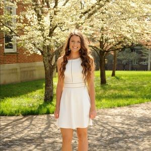 Meet your Posher, Bella